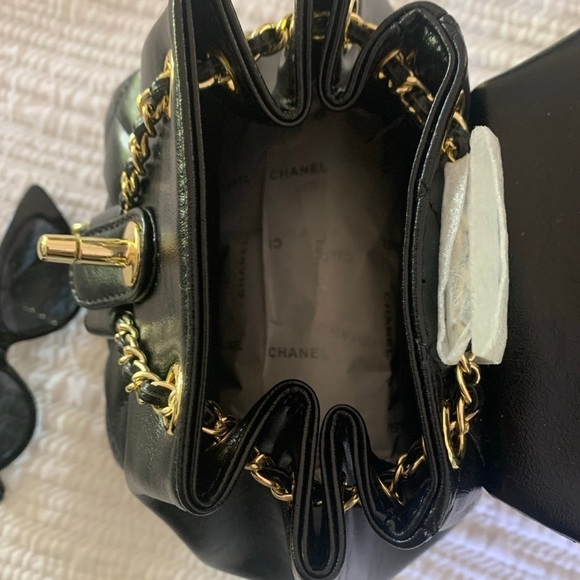 Backpack - Picture 3 of 9